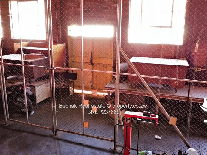 Warehouse and workshop for sale in Belmont 