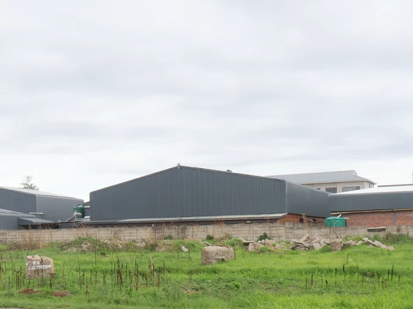 Commercial & Industrial Land