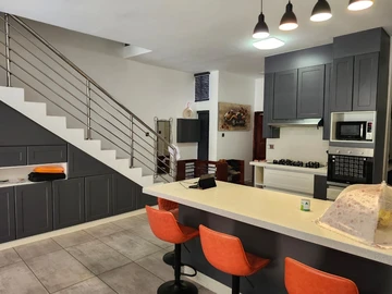 4 Bedroom Garden Flat