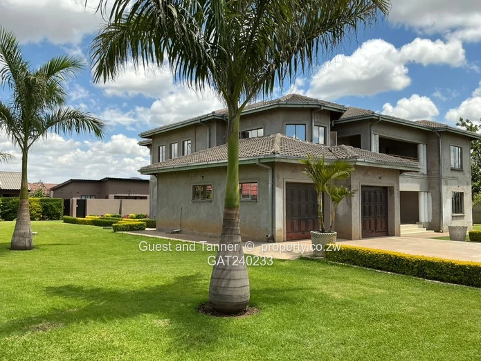 CHITUNGWIZA RIVERSIDE LOW DENSITY - Spacious Double Storey Home with 4 Solar Powered Modern Cottages