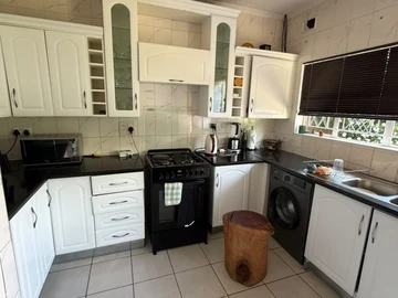 2 Bedroom Garden Flat