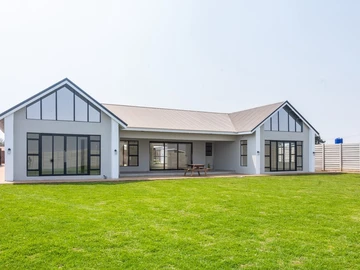 5 Bedroom House