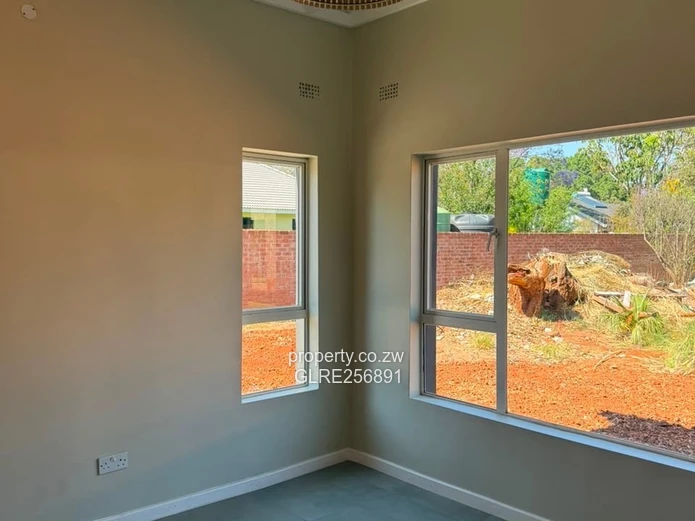 Modern 4-Bed Borrowdale Home — Double-Volume Living, Borehole