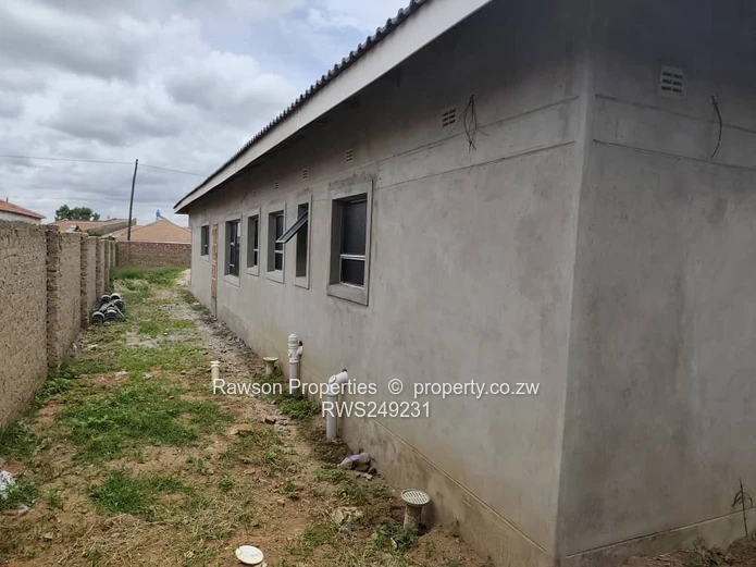 Zimre park house for sale