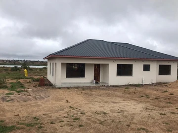 Stunning Rockview Property