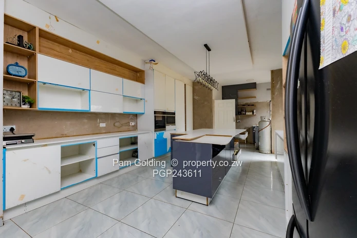 5 bedroom house (Sole Mandate)