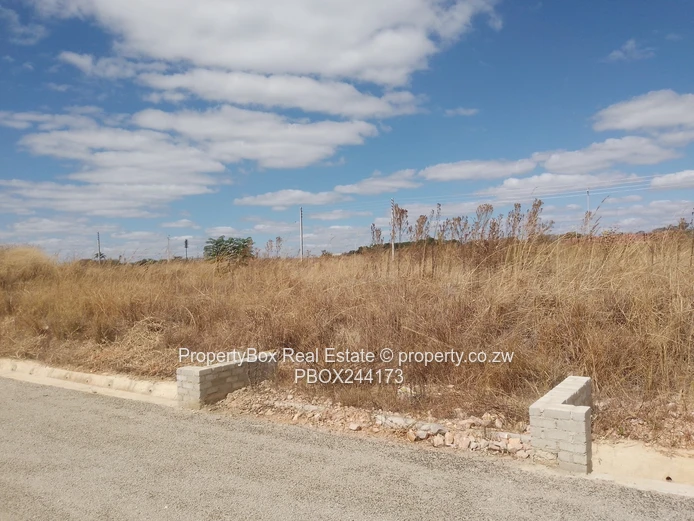 Taona Park, Ruwa stand for sale! 