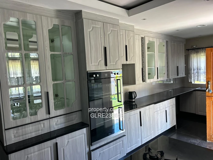 Luxurious 5-Bedroom House for Rent in Highlands