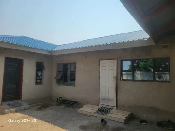 6 Bedroom House