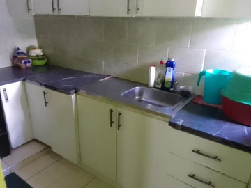 2 Bedroom Flat & Apartment