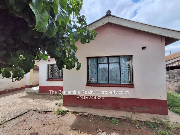 Budiriro 4 – Neat Home for Sale