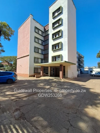 Spacious 1 bed flat for sale in Avenues
