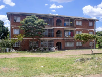 3 bed Flat on 1st Floor