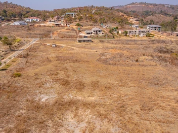 Commercial & Industrial Land