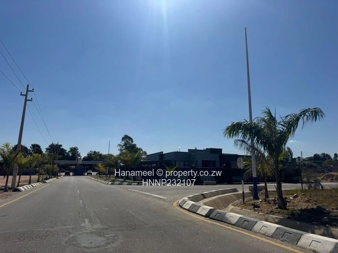 Prime 500sqm Stand in Arlington Estate phase 2Tarred Road & Municipal Water