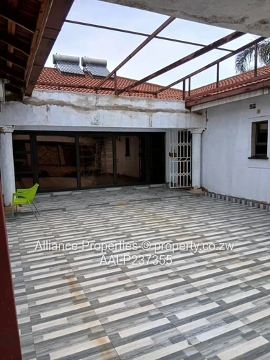 Grand 6-Bedroom Executive Residence Belvedere West