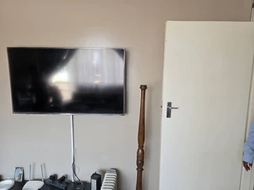 2 Bedroom Flat & Apartment