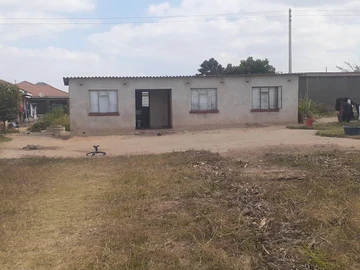 Charming 1 bed cottage  on Spacious 600m² in Snake Park, Harare!