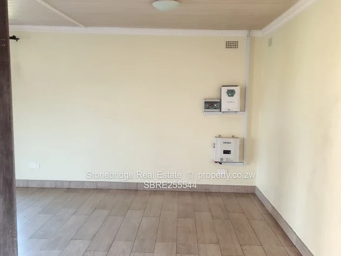 3 Bedroom House in Lochview To Rent