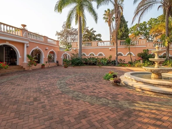 8 Bedroom House