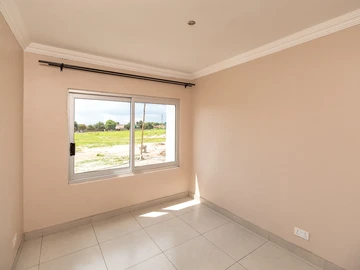 3 Bedroom Flat & Apartment