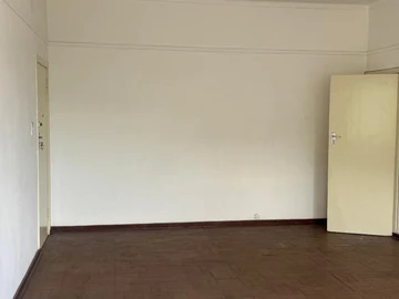 2 Bedroom Flat & Apartment