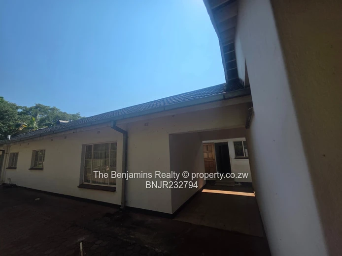 Fully Furnished Home In Greendale