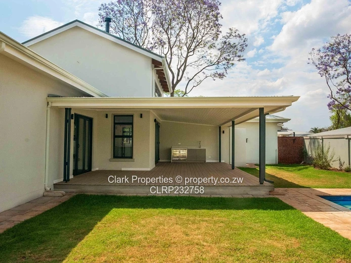 Large Townhouse In Chisipite