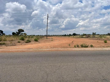 Commercial & Industrial Land