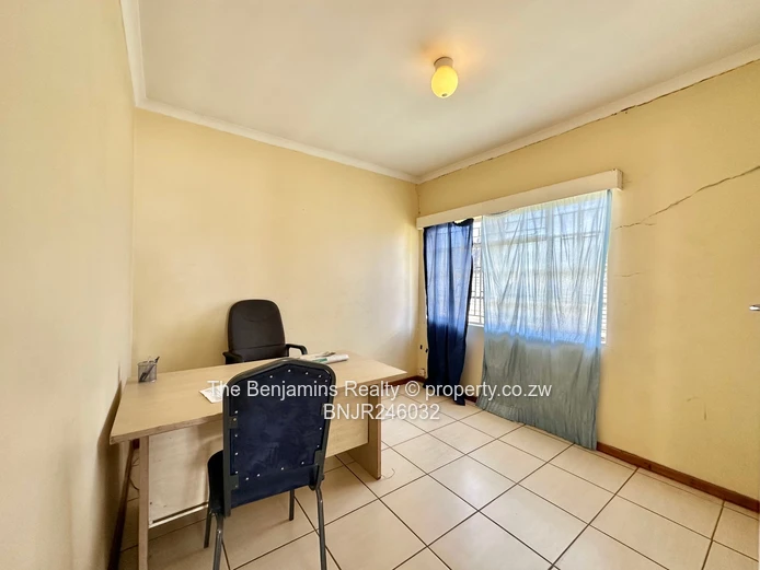 4 Bedroom Home Milton Park