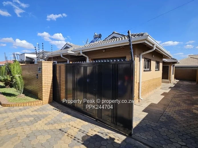 Madokero Beautiful Home For Rental — Modern Kitchen & Borehole