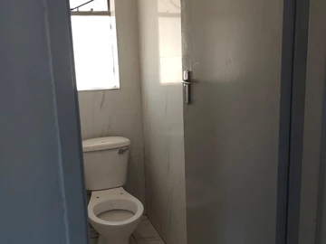 2 Bedroom Flat & Apartment