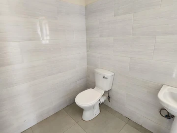 3 Bedroom Flat & Apartment