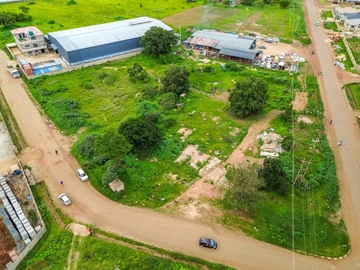 Commercial & Industrial Land