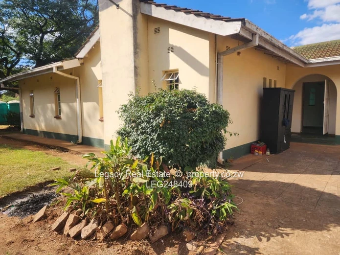 Elegant 4-Bedroom House To Let In Bluffhill