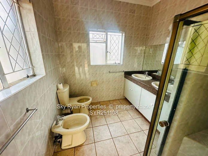 BEDROOM HOUSE TO LET AS OFFICES in mt pleasant 