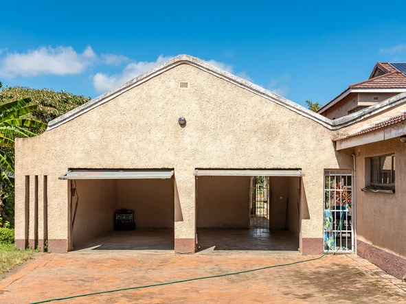 5 Bedroom House