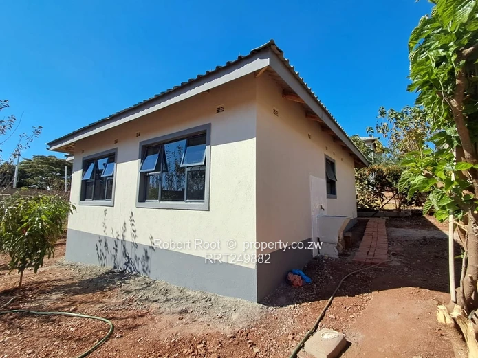 Neat newly buit 3 bed cottage