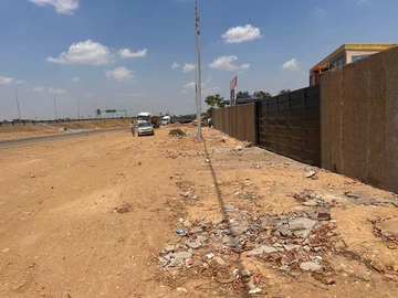 Commercial & Industrial Land