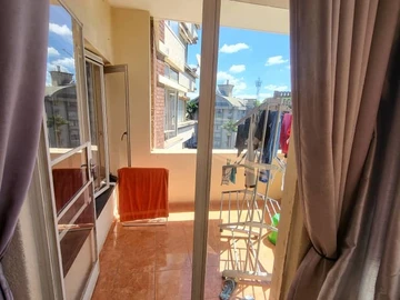 2 Bedroom Flat & Apartment
