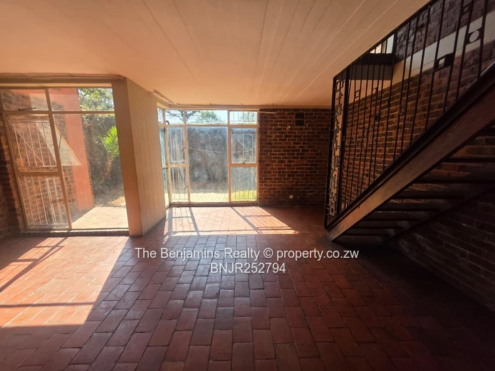 Garden Flat In Avenues