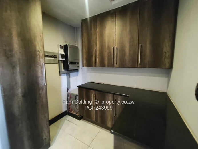 Elegant 6-Bedroom Luxury Home To Let in Glen Lorne