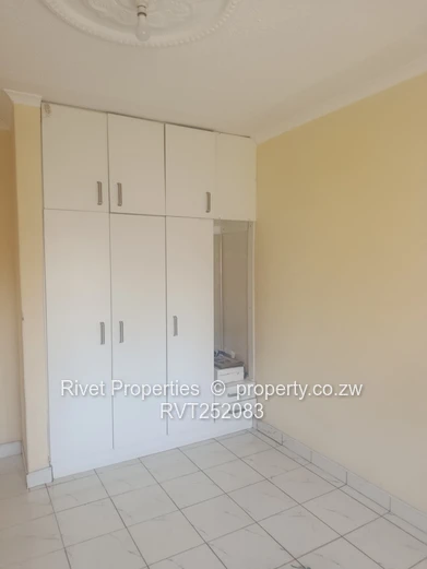 Very Neat House Adlynn For Sale Also Vacant