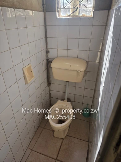 3-Bedroom House For Sale – Zengeza 1, Chitungwiza (Sole Mandate)