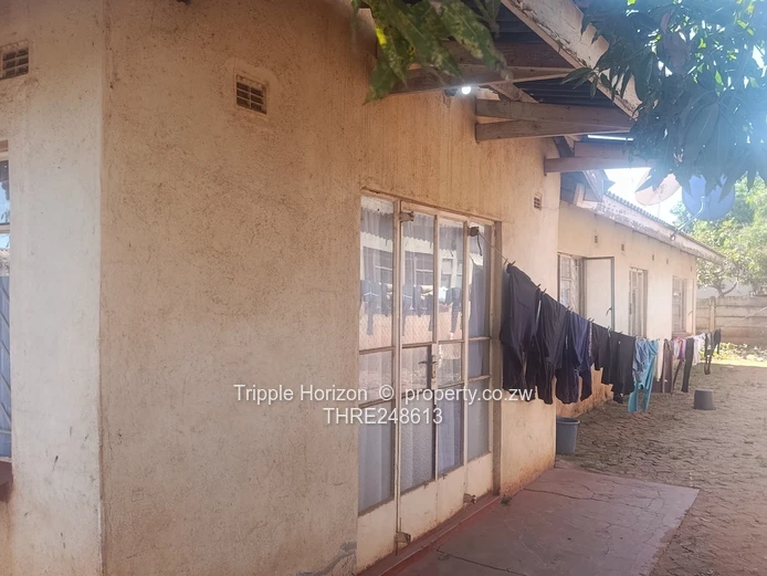 Kuwadzana phase 3, 4-Bed, 2-Bath House on Quiet Dirt Street — Borehole