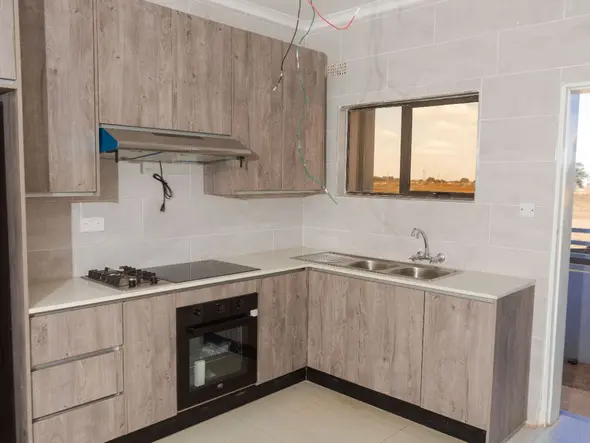 2 Bedroom Flat & Apartment