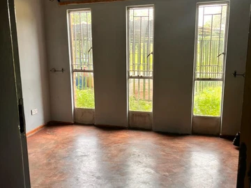 3 Bedroom Flat & Apartment