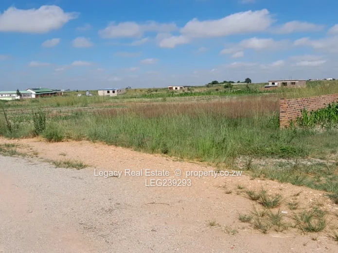 1,200SQM Stand For Sale in Invelengus Ruwa Opposite Damofalls.