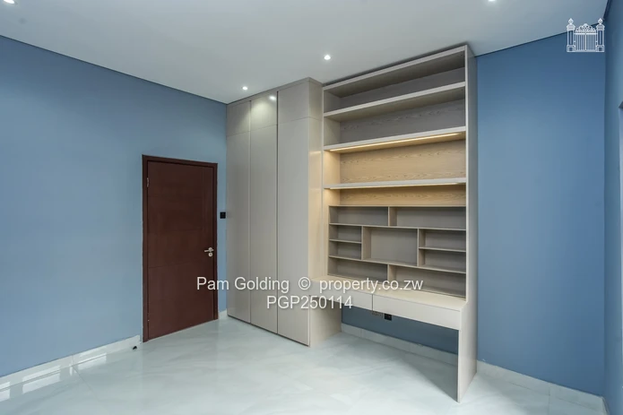 Modern Luxury Townhouse – Golden Stairs, Mount Pleasant (Sole Mandate)