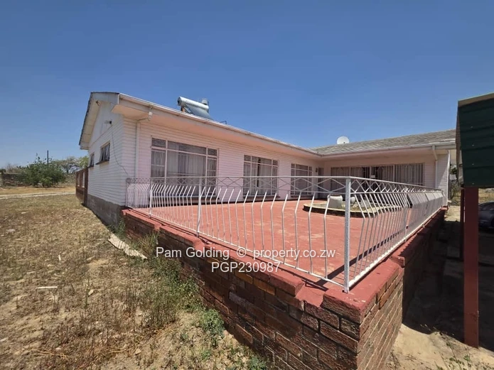 Charming Property with Versatile living Spaces for Sale